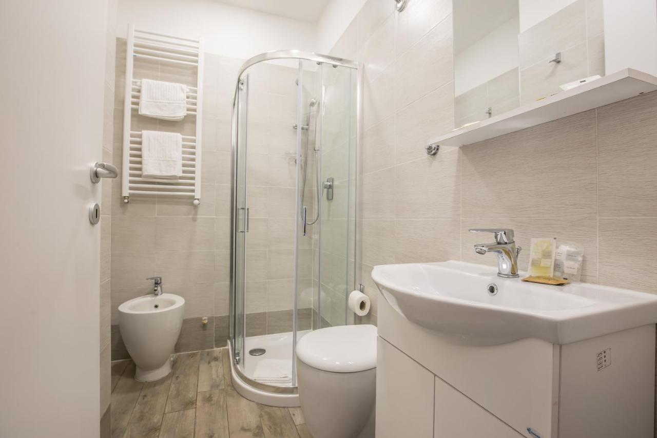 Azzurra Rooms Рим Екстер'єр фото