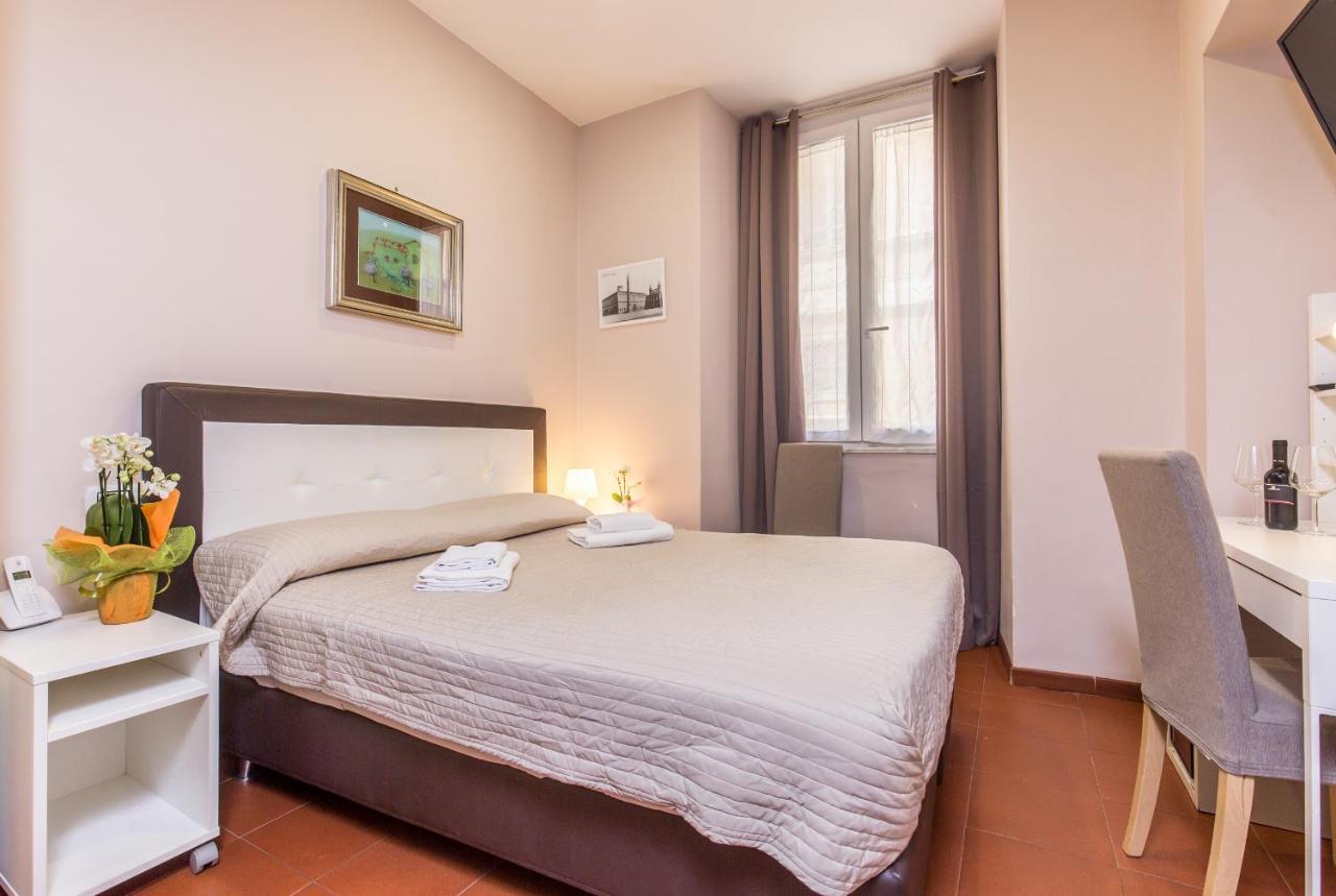 Azzurra Rooms Рим Екстер'єр фото