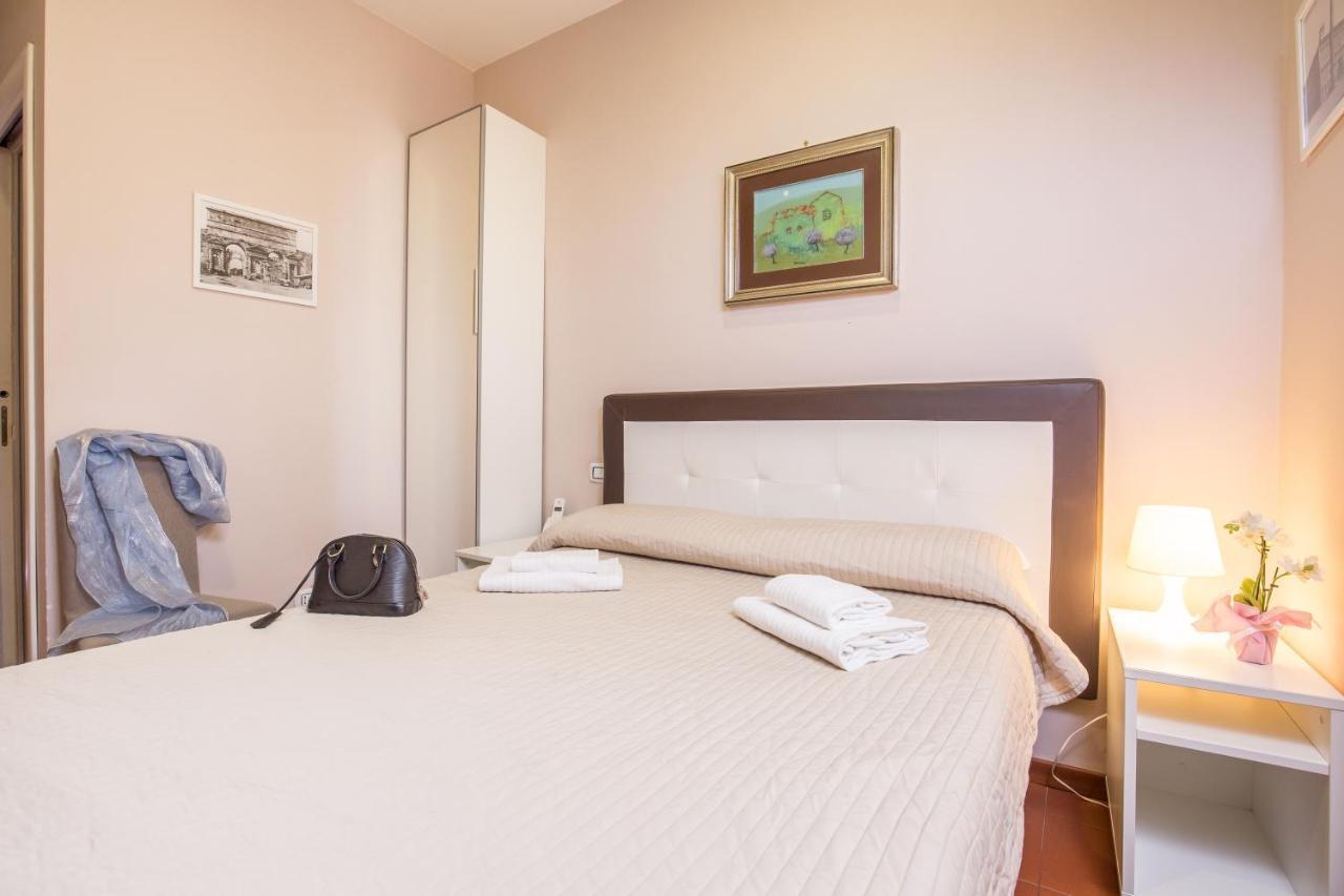 Azzurra Rooms Рим Екстер'єр фото
