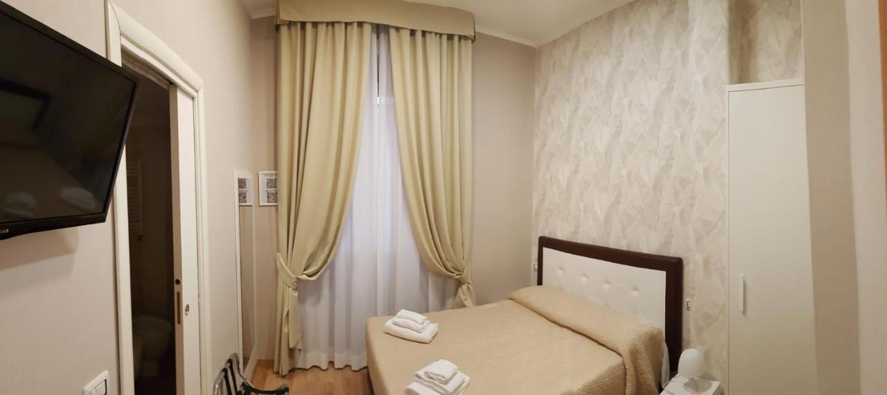 Azzurra Rooms Рим Екстер'єр фото